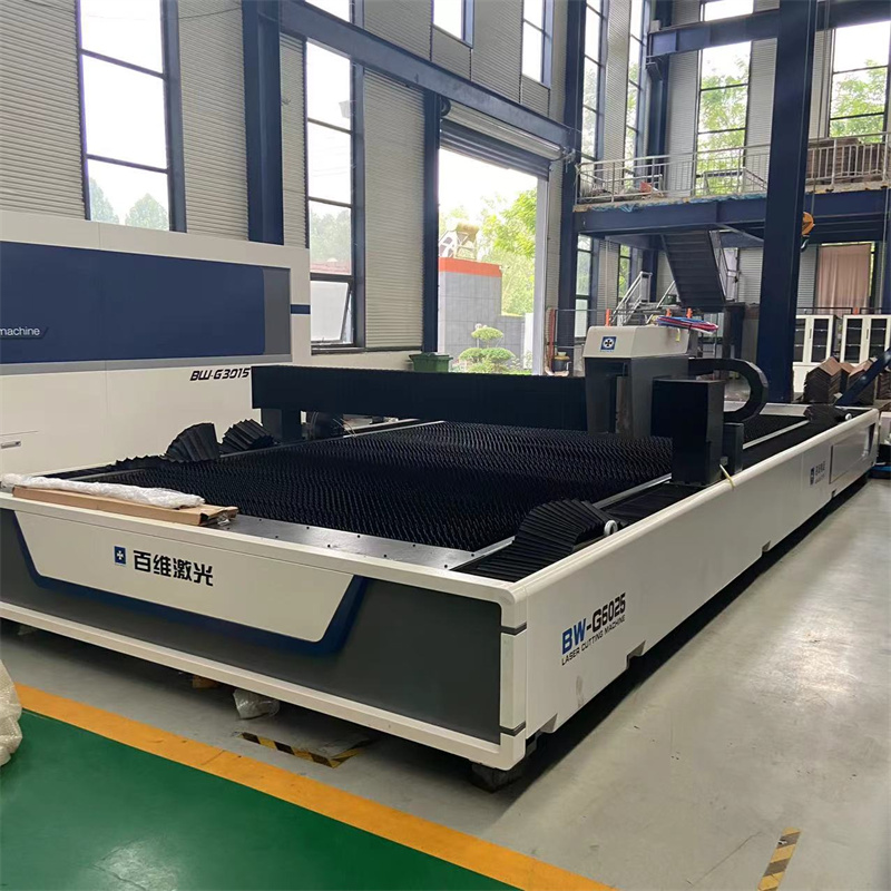 Energy-saving open type fiber laser cutting machine for steel plate