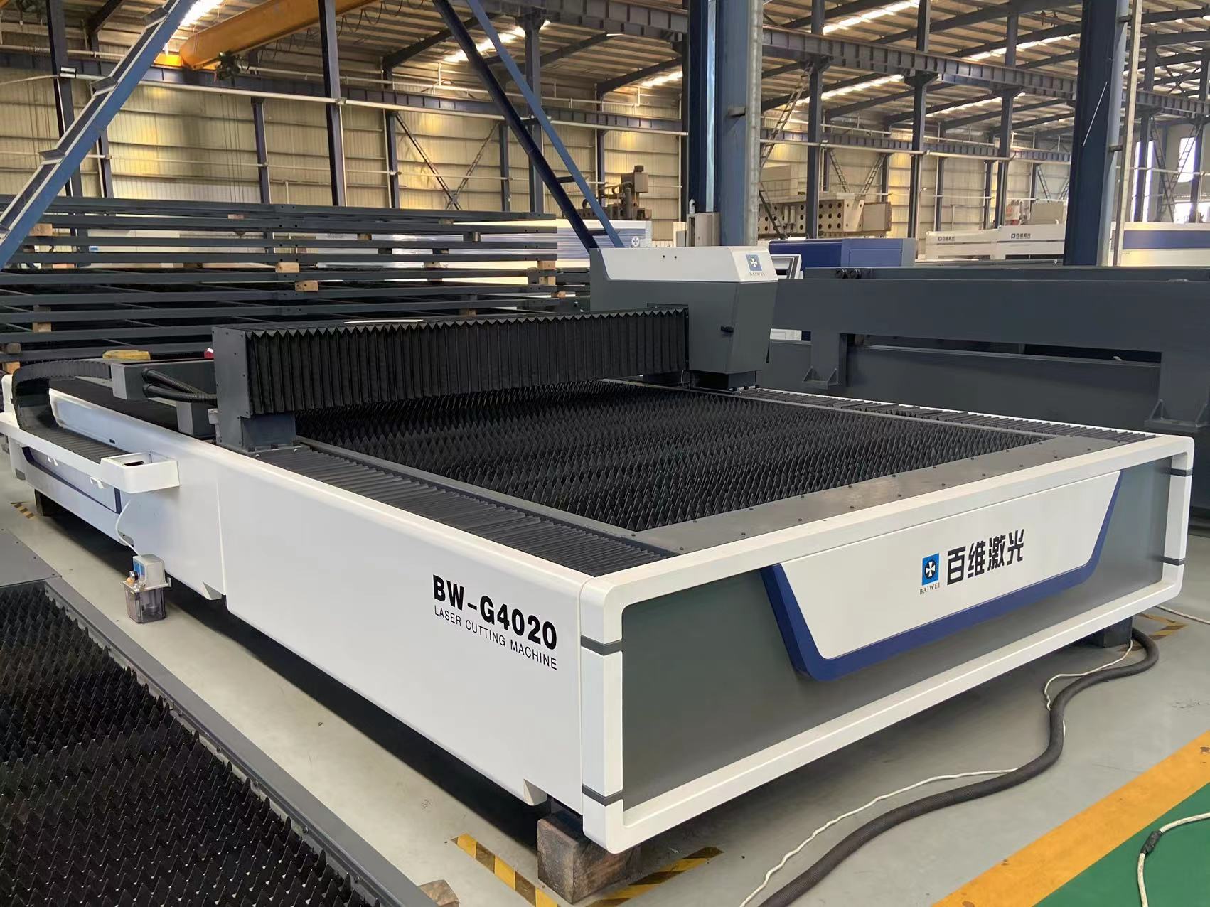 Authentic guaranteed open fiber laser cutting machine for carbon steel cutting